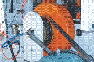 Máquina troqueladora y plegadora para cartón corrugado automática